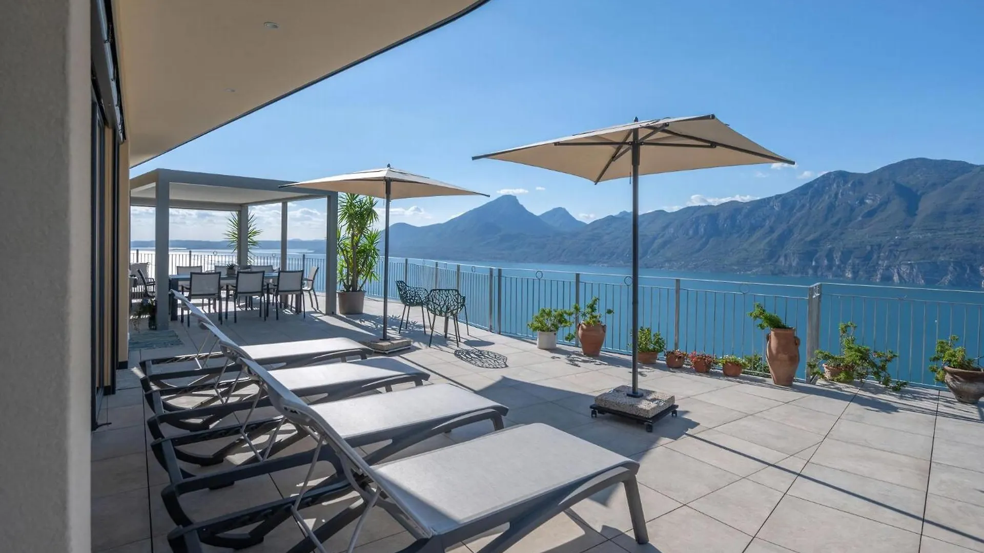 Alleinstehende Villa Mit Pool Und Traumaussicht Castelletto Di Brenzone 0*,
