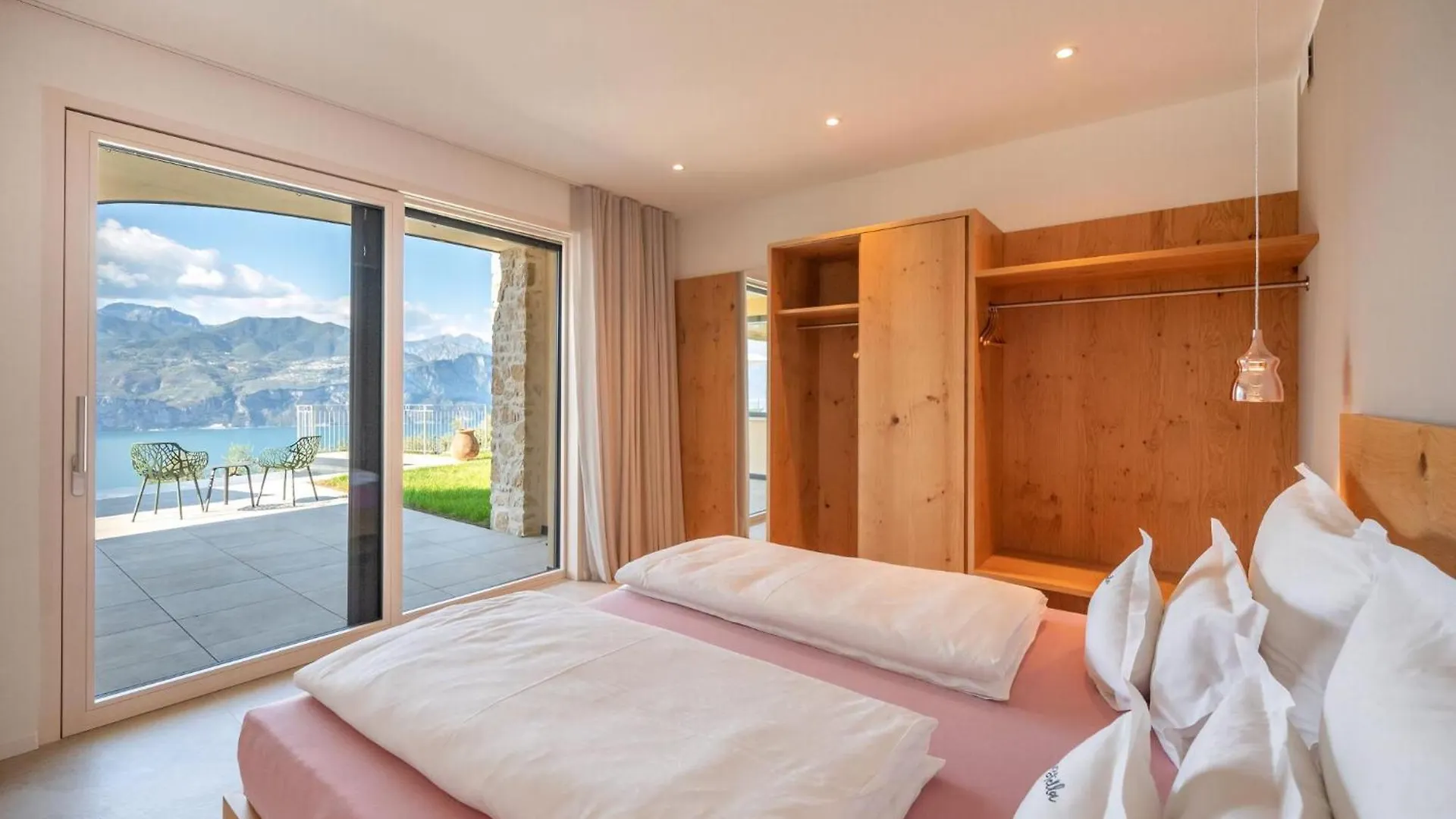 Alleinstehende Villa Mit Pool Und Traumaussicht Castelletto Di Brenzone Holiday home