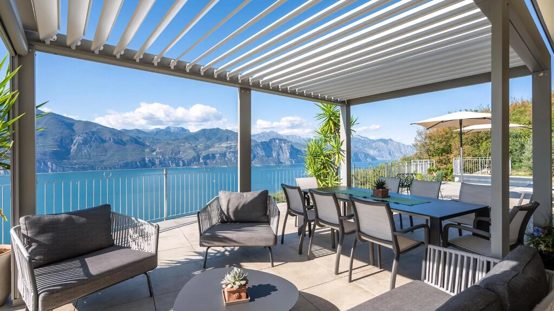 Holiday home Alleinstehende Villa Mit Pool Und Traumaussicht Castelletto Di Brenzone Italy