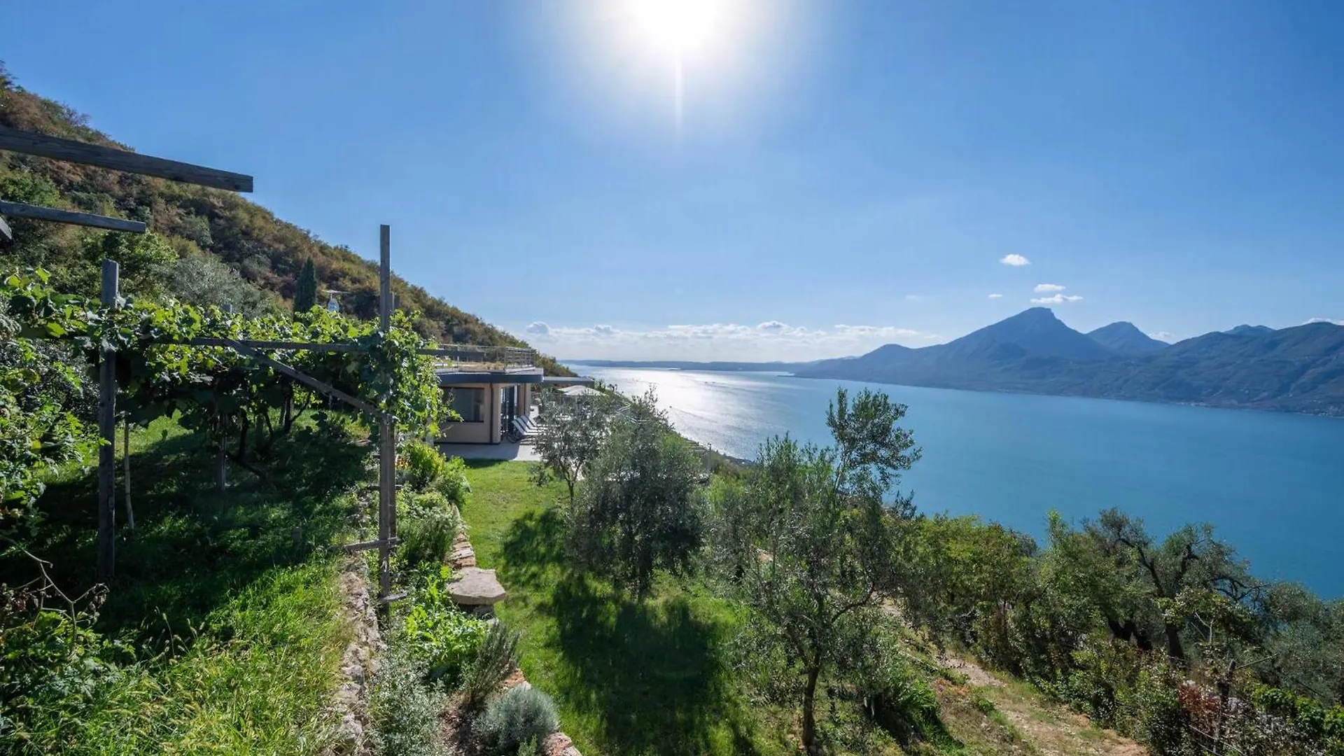 Alleinstehende Villa Mit Pool Und Traumaussicht Castelletto Di Brenzone Prázdninový dům