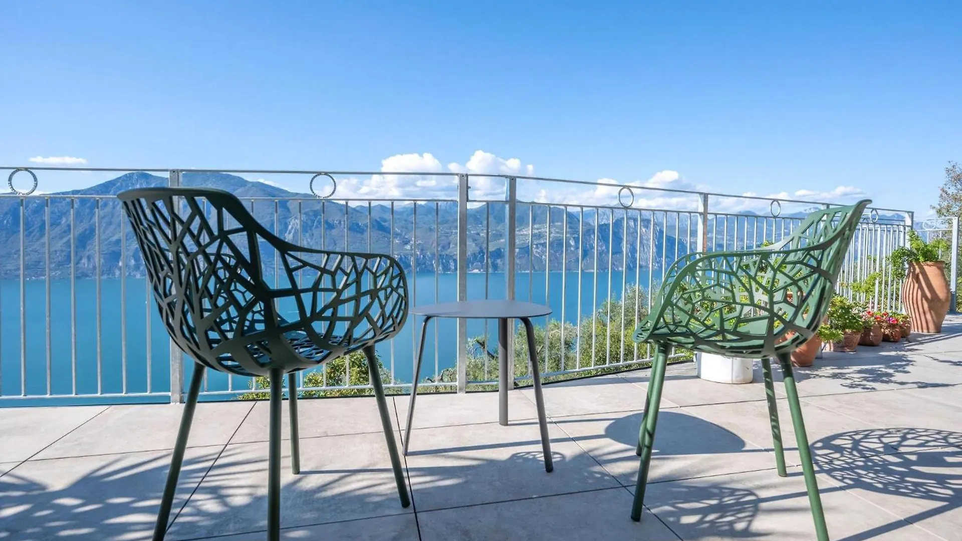 Alleinstehende Villa Mit Pool Und Traumaussicht Castelletto Di Brenzone 0*,